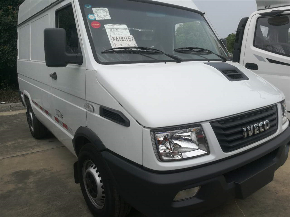 依維柯CLW5040XLCN5冷藏車