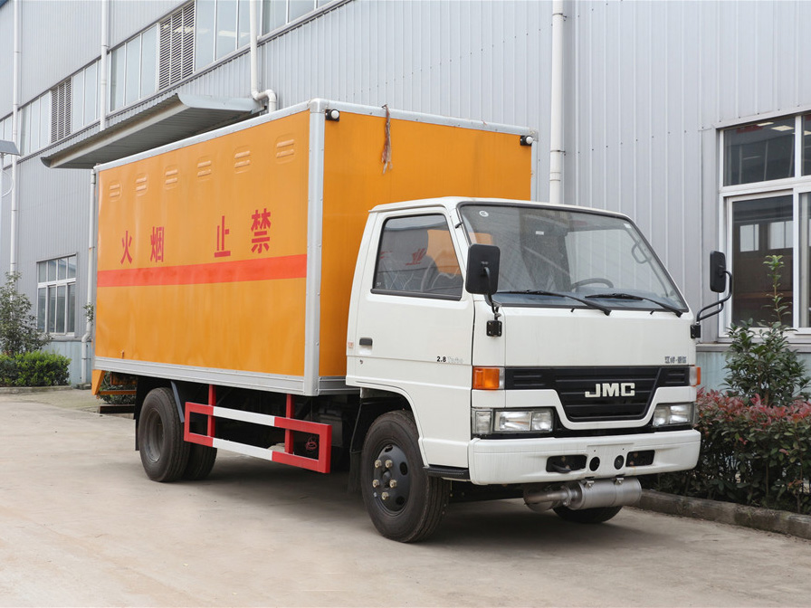 江鈴全順CLW5043XQYJ5爆破器材運(yùn)輸車